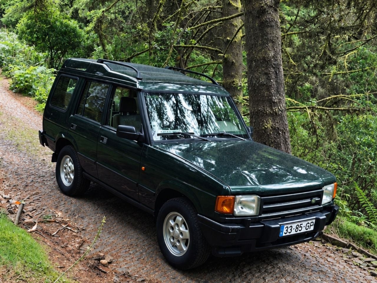Classic Land Rover Discovery on a scenic route in East Madeira